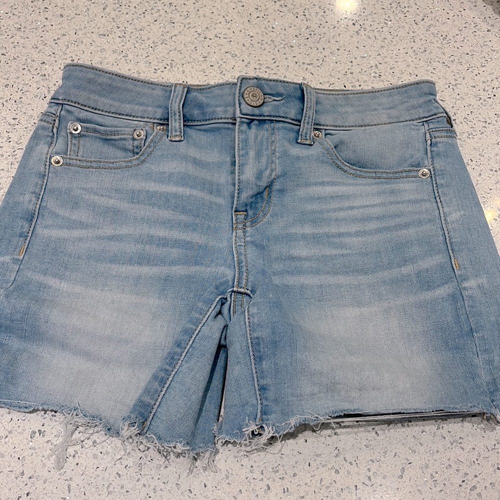 American Eagle size 4 next level stretch.